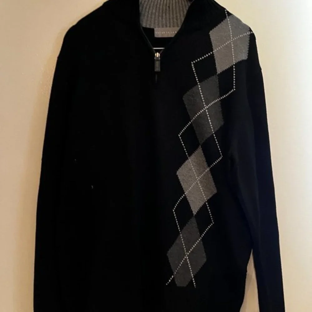 Oscar De La Renta Black‎ Argyle Sweater – Zipper Collar – Size Medium